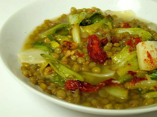 зеленчуковите супи са добър източник на повече протеини