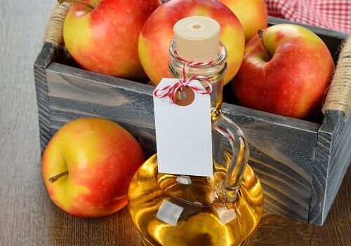 Натурални почистващи продукти - ябълков оцет