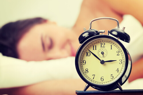 недостатъчният сън е сред навиците, с които увреждате костите си