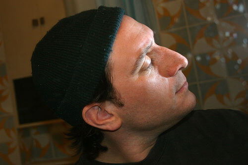 редовното миене на лицето спомага борбата с черните точки