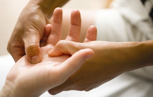 масажът ще облекчи симптомите на остеоартрит