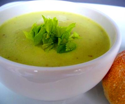 Обяд – супа от целина за сваляне на килограми