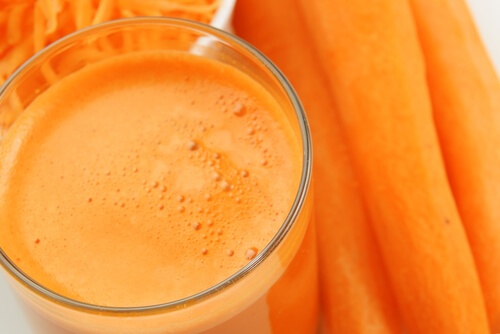 шейк от портокали и моркови като лечебно средство на високо кръвно налягане