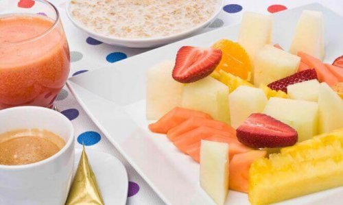 Плодове преди закуска - здравословни ли са?