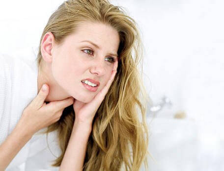 постоянната кашлица е един от сериозните 7 симптома при жените