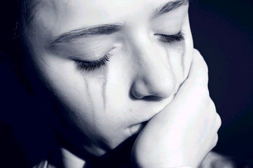 Какво се случва в мозъка, когато страдаме?