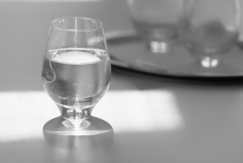 Препоръчваме да пиете между 2 и 2,5 л. вода ежедневно