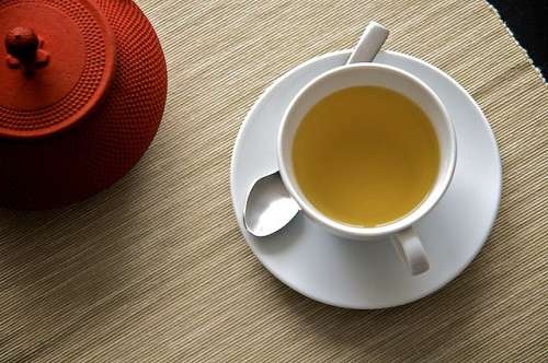 Зеленият чай е от полза при хипертиреоидизъм.