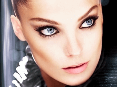 Използвани са между 2 и 3 различни нюанса, за да се постигнат по-големи очи.