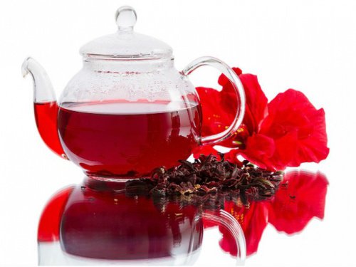 Хибискусът се използва в чайове за плосък корем.