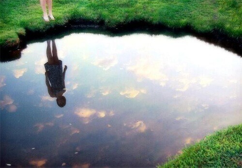 Вие ли сте човекът в огледалото?