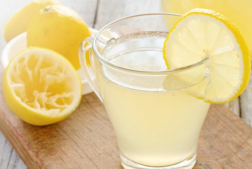 напитки за отслабване - топла лимонада