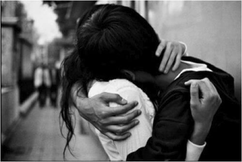 В моменти на тъга потърсете подкрепа от хора