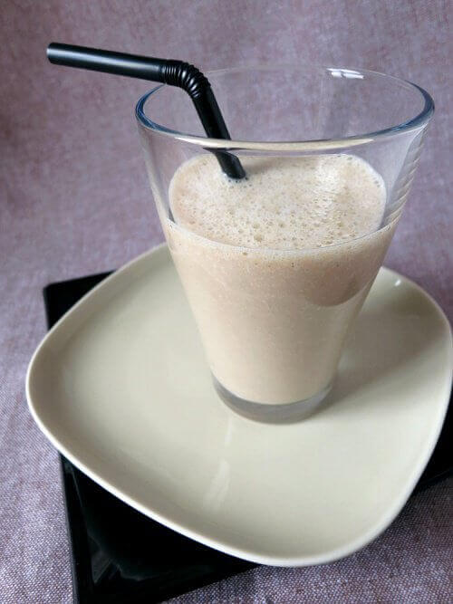 натурална напитка с овес и чай от родиола за изпълване с енергия