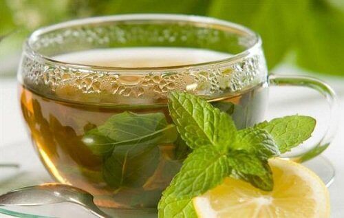Зеленият чай редуцира възпалението и е ефикасен при лечението на артрит.
