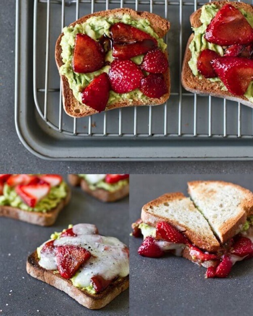 Да се насладим на този сандвич с авокадо и ягоди