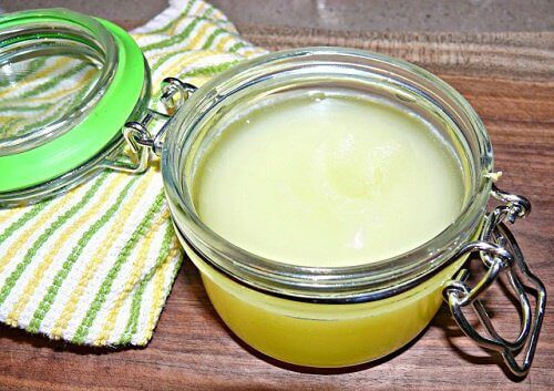 Научете се да приготвяте у дома мехлема VapoRub
