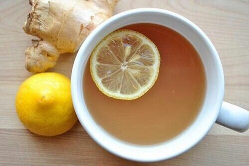 преборете болките в ставите с чай от джинджифил и лимон