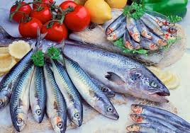 Мазната риба е сред храните,които улесняват поддържанета на мозъка активен.