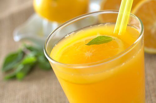 Ароматизирани води - вариант с цитрусови плодове