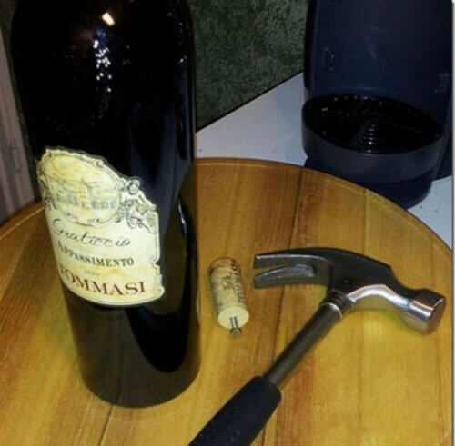 Домашни трикове - отваряне на вино без тирбушон