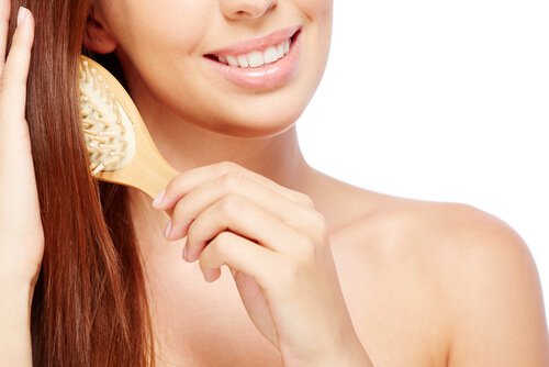 Съвети за пищна коса - ресане на косата