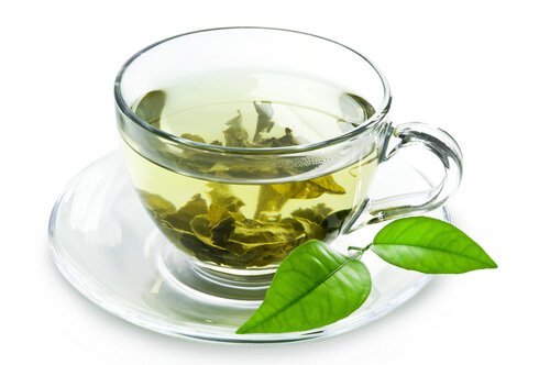 Зеленият чай оказва лек лаксативен ефект