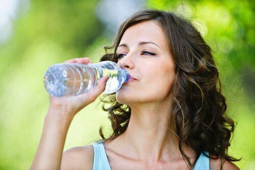 Ако страдате от хипотиреоидизъм, приемайте повече вода.