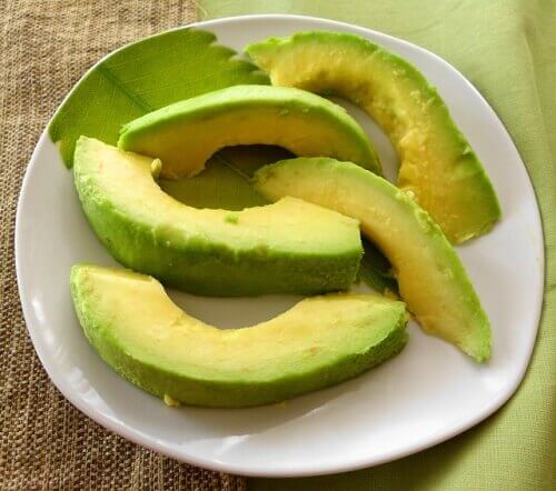 ежедневната консумация на авокадо е изключително полезна за здравето