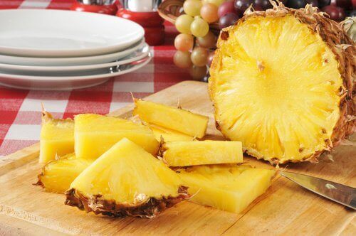Детоксикиращите и диуретични свойства на ананаса