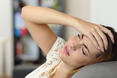 главоболието е сред основните ранни симптоми на фибромиалгията