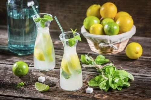 3 сутрешни напитки за плосък корем: Невероятно вкусни!