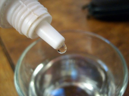 Водороден пероксид за борба с гъбичките по ноктите