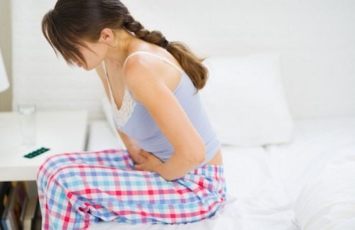 Болката в таза е сред характерните симптоми на ендометриозата.