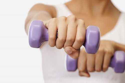 Стягане на бюста: 5 лесни упражнения