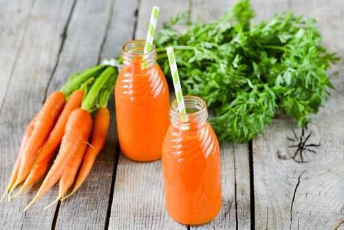 Ползи от морковения сок за очите