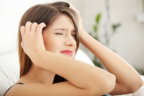Главоболието понякога е причинено от хормонален дисбаланс.