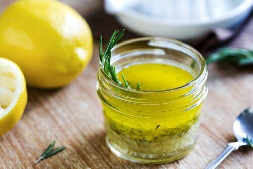 Лимон със зехтин за борба с наднорменото тегло