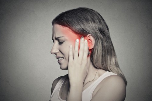 Възпаленото гърло - болка в ушите