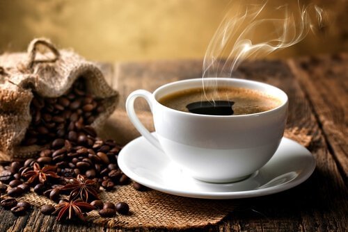 Изпиването на две чаши кафе дневно намалява риска от болести на черния дроб.