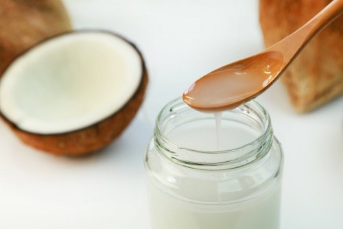 Консумирайте кокосово маслоза здрава щитовидна жлеза