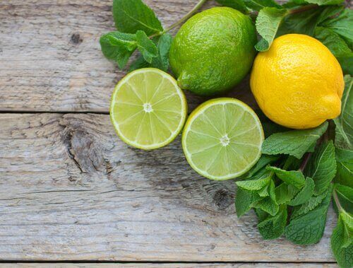 Лимоне и лайм са страхотни за премахване на токсините.