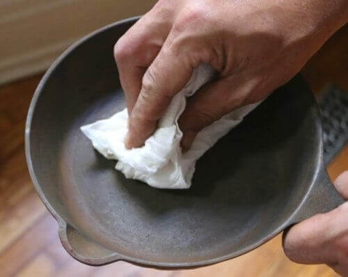 3 страхотни начина за почистване на ръждата от кухненските съдове