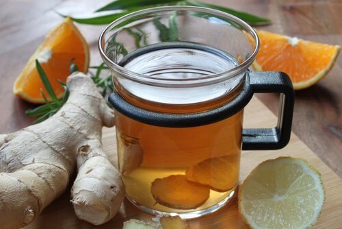Té de jengibre natural para una serie de dolencias.