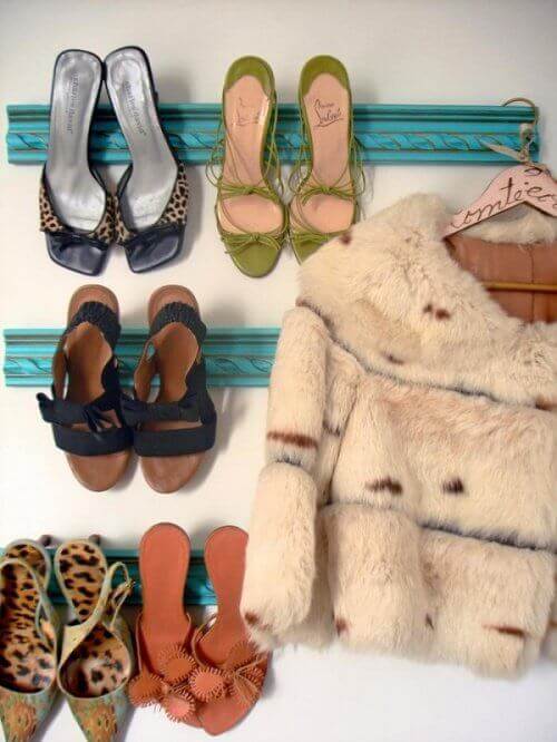 Токчетата върху рафтове