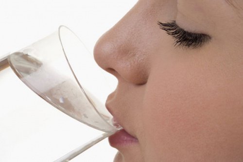 7 знака, че трябва да веднага да пиете вода