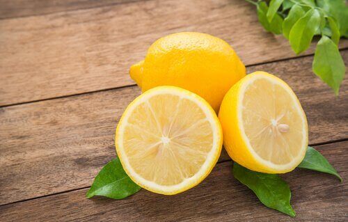 Лимонът като средство за намаляване на теглото