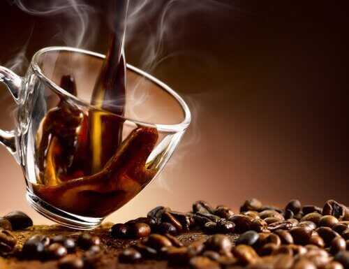 пиене на кафе може да доведе до натрупване на тегло