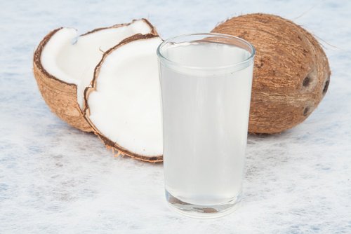 кокосова вода срещу белезите