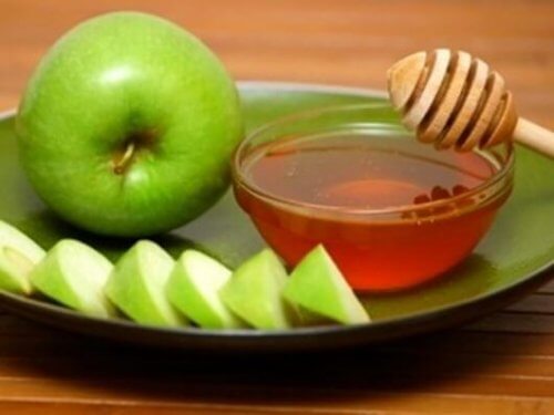 Отхрачващи средства от ябълки, мед и лимони